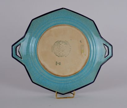 null LONGWY Made in France

Hexagonal earthenware dish with two handles with enamelled...