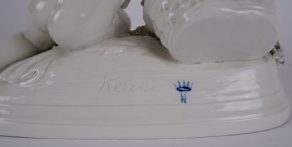 null CAPODIMONTE d'après KELLEN

Sculpture en porcelaine à glaçure blanche figurant...
