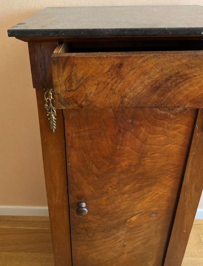 null Mahogany and mahogany veneer bedside table opening to a drawer in front and...
