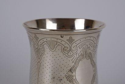 null Large silver kettledrum 950 thousandths with pearled decoration, shells and...