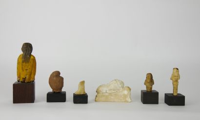null Lot d'objets « souvenirs de voyage » comprenant : 

Une tête grecque

Une figurine...