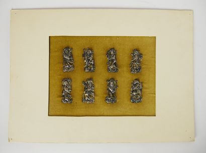 null CHINE :

Ensemble de quatorze petits éléments en métal argenté représentant...