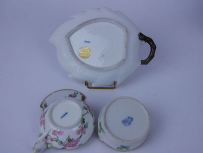 null Lot of foreign porcelain including: 

A fine porcelain milk jug and covered...