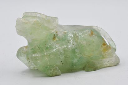 null CHINE :

Buffle d'eau en quartz nuancé verte, représentée couché.

Epoque XXe...