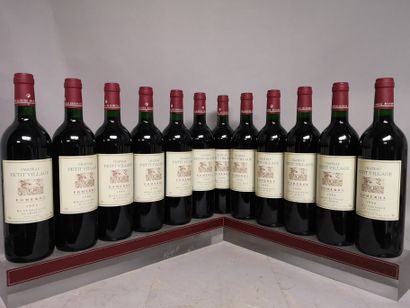 null 12 bouteilles Château PETIT VILLAGE - Pomerol 1996 En caisse bois.