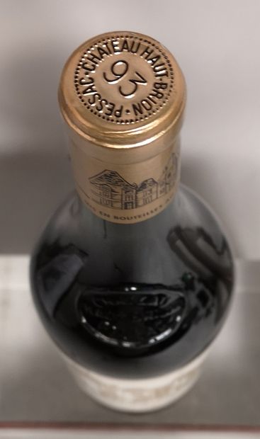 null 1 bouteille Château HAUT BRION - 1er Gcc Pessac Léognan 1993 Etiquette légèrement...