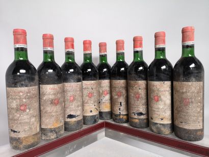 null 9 bouteilles Château POUJEAUX - Moulis 1970 Etiquettes tachées et légèrement...