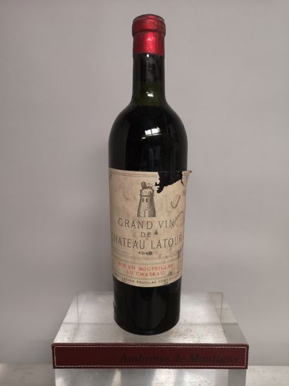 null 1 bouteille Château LATOUR - 1er Gcc Pauiilac 1946 Etiquette légèrement tachée...