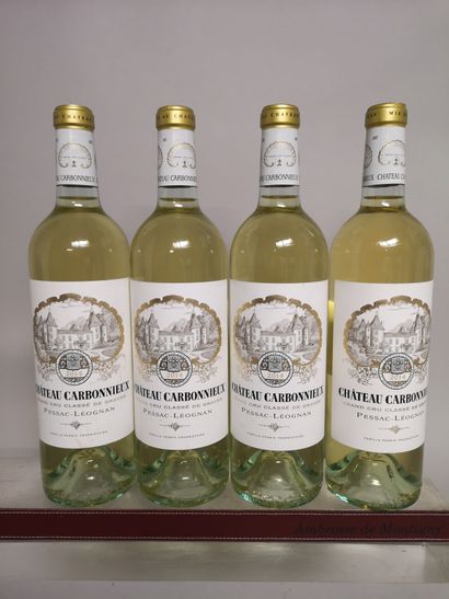 null 4 bouteilles Château CARBONNIEUX Blanc - Cru CLassé de Graves 2014 Une étiquette...