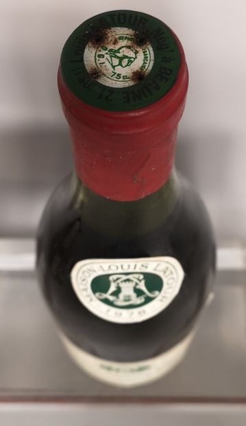 null 1 bouteille ALOXE CORTON - L. LATOUR 1978 Etiquette légèrement tachée. Niveau...