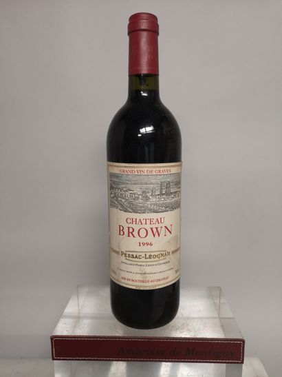 null 1 bouteille Château BROWN - Pessac Leognan 1996 Etiquette légèrement tachée...