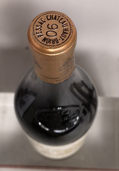 null 1 bouteille Château HAUT BRION - 1er Gcc Pessac Léognan 1990 Etiquette légèrement...
