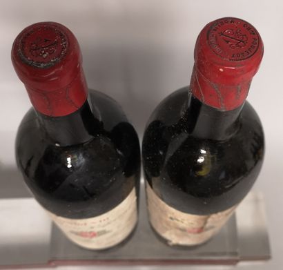 null 2 bouteille Château POUJEAUX - Moulis 1928 Etiquette légèrement tachée, une...