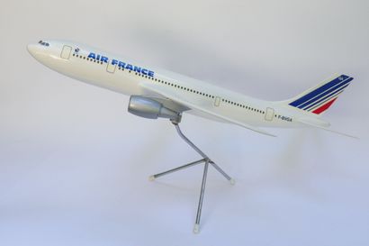 null AIRBUS A300 AIR FRANCE.

Maquette d'agence en résine plastique immatriculée...