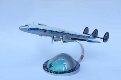 null LOCKHEED SUPER CONSTELLATION AIR FRANCE.

Painted wooden model with registration...