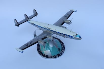 null LOCKHEED SUPER CONSTELLATION AIR FRANCE.

Painted wooden model with registration...