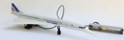 null CONCORDE AIR FRANCE.

Toy plane JOUSTRA in lithographed sheet metal and plastic...