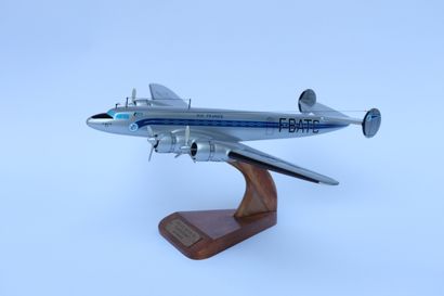 null SNCASE BLOCH 161 LANGUEDOC AIR FRANCE.

Painted wooden model with registration...