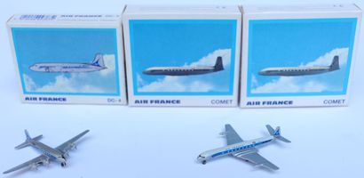 null DE HAVILLAND COMET et DOUGLAS DC-4 AIR FRANCE.

3 modèles en Die Cast Shabak...