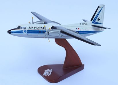 null FOKKER F-27 AIR FRANCE AVIATION POST.

Painted wooden model with registration...