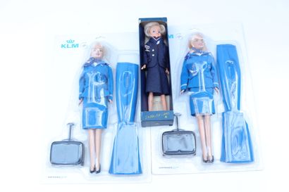 null AIR FRANCE DOLLS.

2 KLM stewardess dolls. Circa 2010. 

New condition in blister...