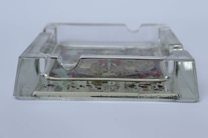 null AIR FRANCE ASHTRAY.

Square ashtray in moulded glass Air France " Dans tous...