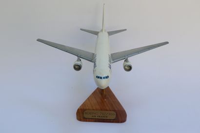 null BOEING 767-300 AIR FRANCE.

Contemporary painted wooden model of the F-GHGF.

Wooden...