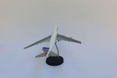 null BOEING 747- 400 AIR FRANCE.

Grand modèle Die-Cast de marque SCHABAK en métal...