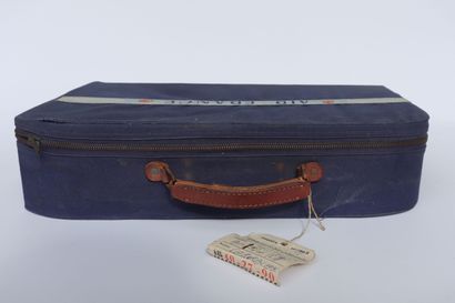 null AIR FRANCE SUITCASE.

Blue canvas with Air France woven band, leather handle....