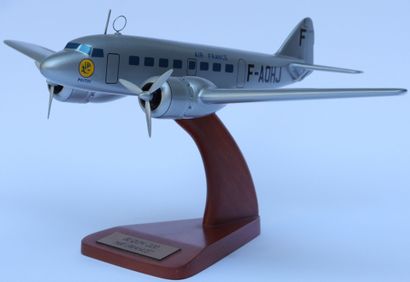 null BLOCH 220 AIR FRANCE.

Painted wooden model registered F-AOHJ.

On a varnished...