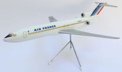 null BOEING B-727 AIR FRANCE.

Maquette d'agence en résine, immatriculée F-BOJA,...