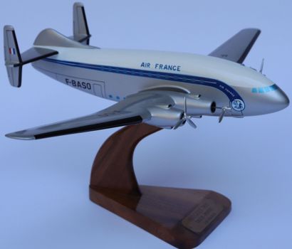 null BREGUET 765 Deux-Ponts AIR FRANCE.

Painted wooden model with the registration...