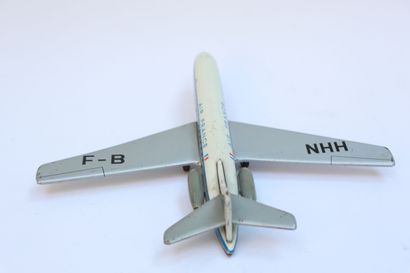 null S.E. 210 CARAVELLE AIR FRANCE.

Avion jouet en tôle lithographiée immatriculé...