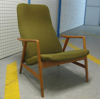 DUX Sweden Rare fauteuil organique en bois naturel. Assise et dossier garnis de leur...