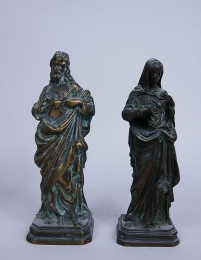 null La Vierge Marie et Le Christ aux coeurs immaculés

Deux sculptures religieuses...