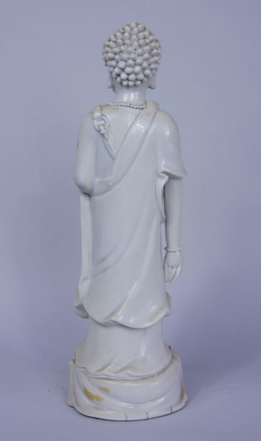 null CHINE : 

Statuette en porcelaine émaillée blanche représentant Bouddha, debout...
