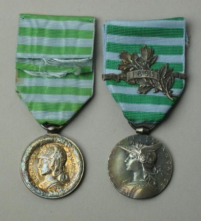 France 2 Médailles commémoratives de Madagascar. 1ère expédition 1883-1886, par Dupuis....