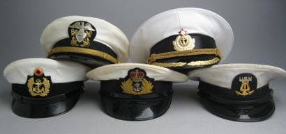 Lot de 5 casquettes de Marine étrangères:...