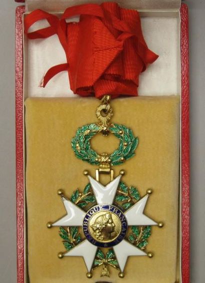 France Ordre de la Légion d'honneur. Étoile de Commandeur, Vè République Vermeil,...
