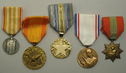 France Lot de médailles d'honneur: réfractaires, reconnaissance française, santé...