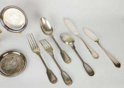 null 
Lot in silver plated metal including: 




3 egg cups. Height of the highest:...