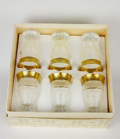 null 
MOSER SOHNE in KARLSBAD




Set of 6 engraved crystal wine glasses, the gilded...