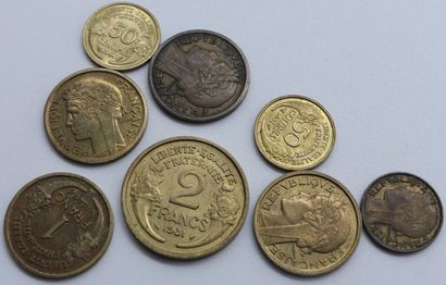 null Set of 137 Coins - France.

Various values and periods.

3-Napoleon, 1800, 1808...