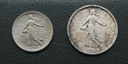 null Numismatics : Vth Republic.

2 Coins Semeuse, pre-series Essai 1959, in their...
