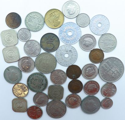 null Coins France & World. Semi-modern and Modern period.

Set of 367 coins.

6-Silver...