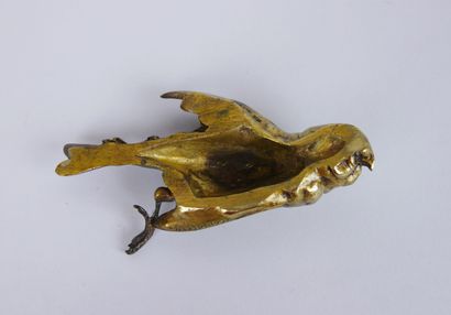 null Paul COMOLERA (1818-c. 1897) 

Paperweight bird in gilded bronze, signed, Susse...