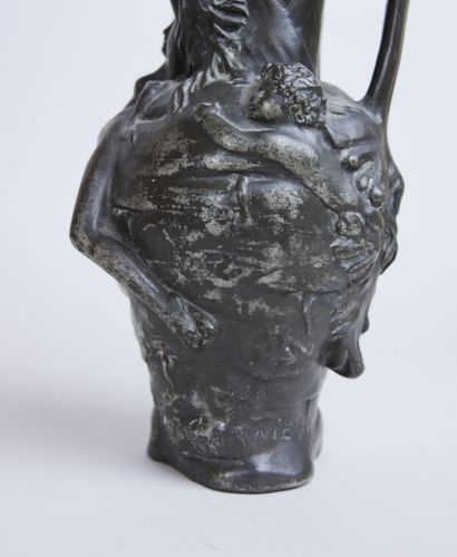 null Jean GARNIER (1853-1910)

Pewter vase decorated with a nude woman and child...