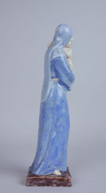 null Marie CAULLET-NANTARD

Virgin and child in blue enamelled porcelain. Bears a...