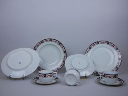 null MZ ALTROHLAU CMR Made in Czecholsovakia & LIMOGES 

Part of a porcelain dinner...