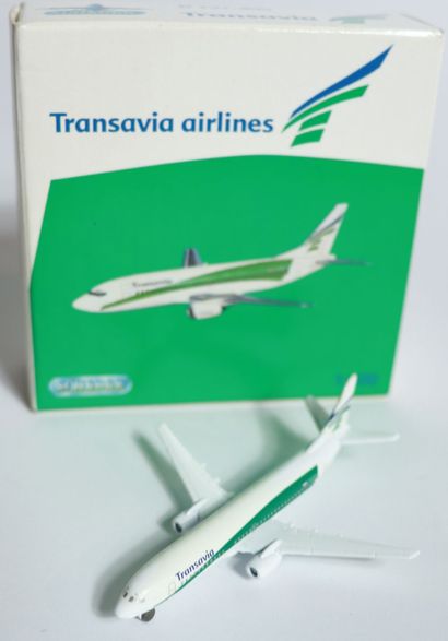 null LOT OF 100 SCALE MODELS OF AIRLINERS 

French and foreign companies in scales...